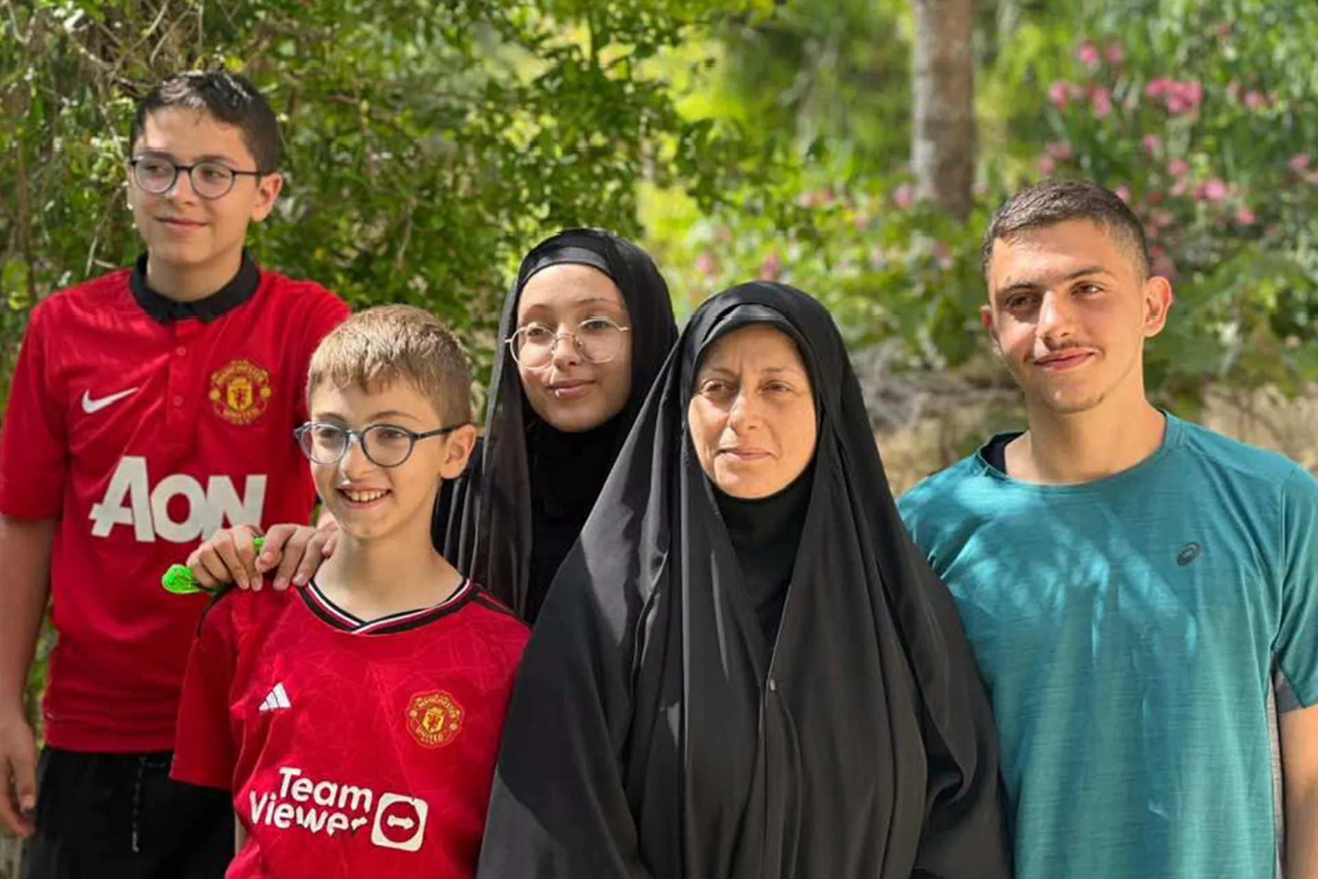 “لوين رحتوا؟”.. أم وأبناؤها الأربعة ضحايا غارة إسرائيلية تشعل حزن اللبنانيين | أخبار