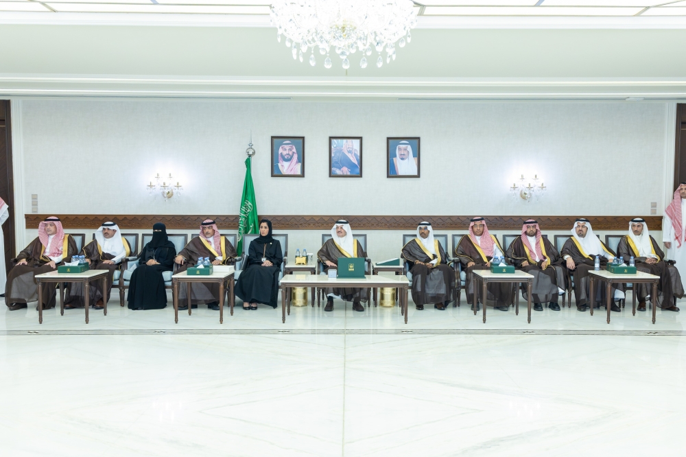 أمير المنطقة الشرقية يطّلع على جاهزية التعليم للعام الدراسي 1448هـ