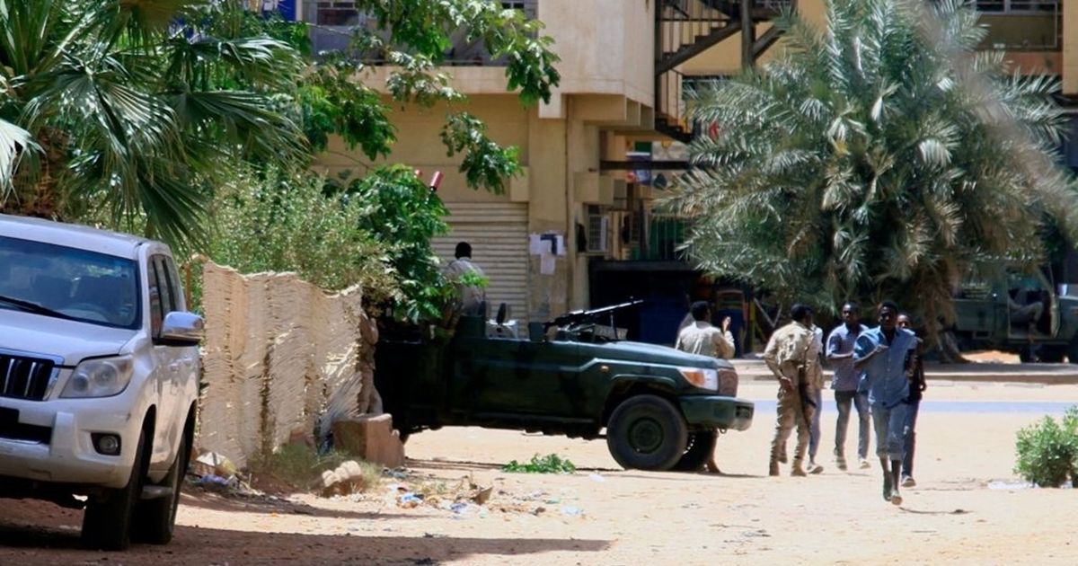 من الإمارات إلى السودان.. كواليس جلب أبوظبي لمرتزقة كولومبيين للقتال مع الدعم السريع