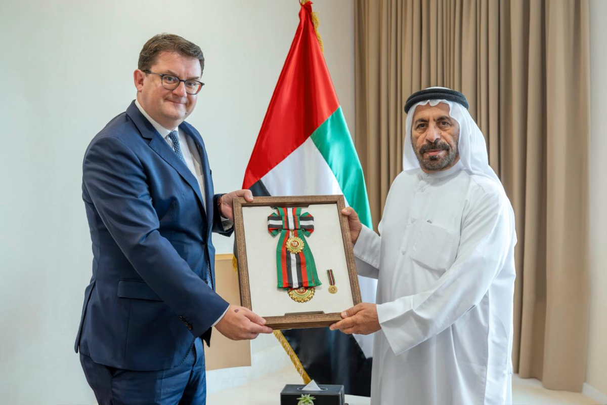 رئيس الدولة يمنح سفير النمسا وسام زايد الثاني من الدرجة الأولى