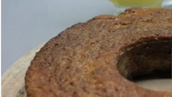 طريقة عمل كيك التين مع صوص اللبن الرائب.. جديدة ومختلفة