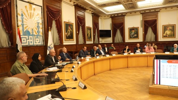 محافظ القاهرة يتابع معدلات التصالح في مخالفات البناء ويوجه بسرعة حسم الطلبات
