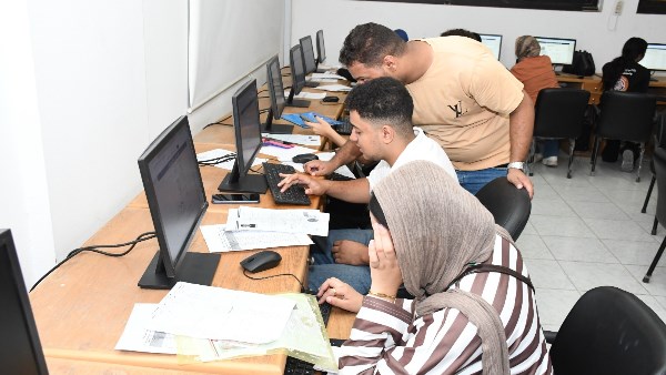 التعليم العالي: الجامعات تواصل تقديم الدعم الفني لطلاب المرحلة الثانية للتنسيق| صور