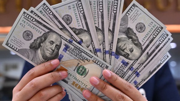 سعر الدولار في البنوك الآن