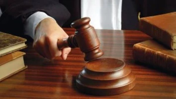خباها تحت المخدة.. تأييد حبس متهم عاما لحيازته سلاحا وذخيرة بأبوقرقاص في المنيا