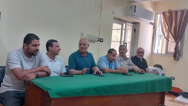 محافظ أسيوط: التوسع في دعم المزارعين وإتاحة فرص التمويل لمشروعات الإنتاج الحيواني والطاقة الشمسية