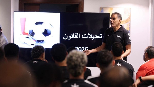 الغندور يواصل جولة محاضراته للأندية حول تعديلات قوانين كرة القدم