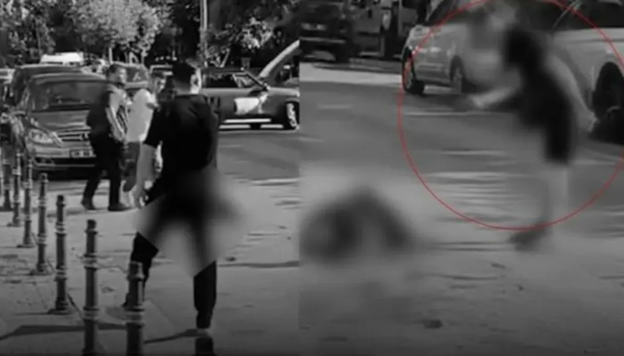 تركي يطعن صديقه في الشارع ثم توقف ليعاتبه