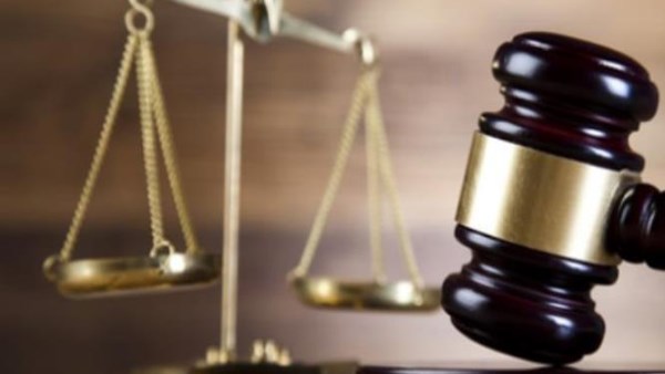 بين الإبلاغ والتستر.. ماذا يقول القانون لمن يعلم بجريمة اتجار بالبشر ويصمت؟