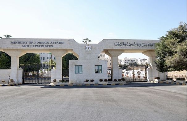 الأردن يدين الغارات الجوية الإسرائيلية ضد مطار أبو…