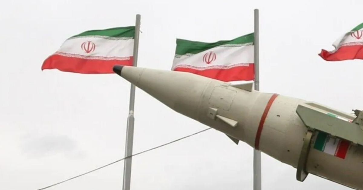 انقضاء مهلة الـ60 يوما بين طهران وواشنطن.. ترامب يهدد وقاليباف يعلن “الانتصار”