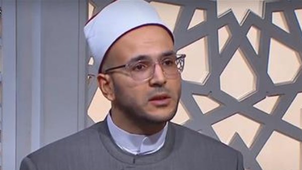 هل المرأة غير المحجبة قد تكون أفضل من المحجبة؟.. هشام ربيع: احذروا مداخل الشيطان