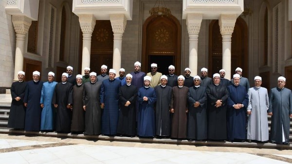 وزير الأوقاف يجتمع بمديري المديريات لمتابعة خطة العمل الدعوي خلال ربيع الأنوار