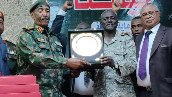 البرهان: الجيش السوداني «مؤسسة وطنية جامعة» ولا ينتمي إلى قبيلة أو حزب