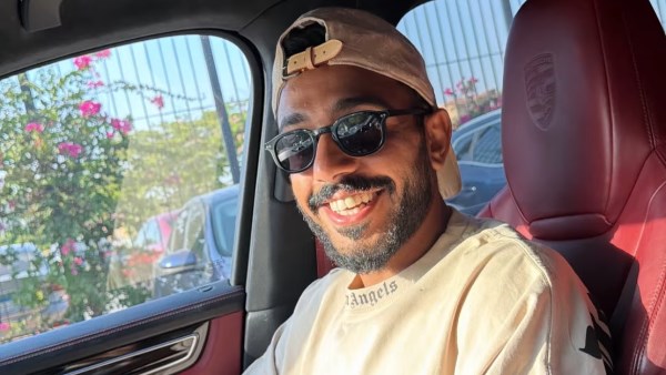 كهربا يخطف الأنظار في أحدث ظهور