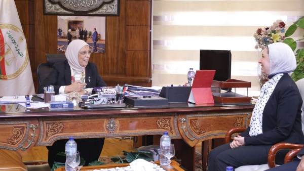 رئيسة النيابة الإدارية تستقبل عميدة كلية القانون بالجامعة المصرية الصينية للتهنئة بتولي منصبها
