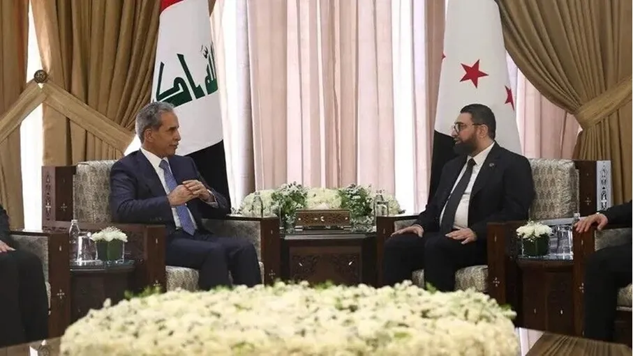 بغداد ودمشق تبحثان ملف معتقلي “داعش” المنقولين إلى السجون العر…
