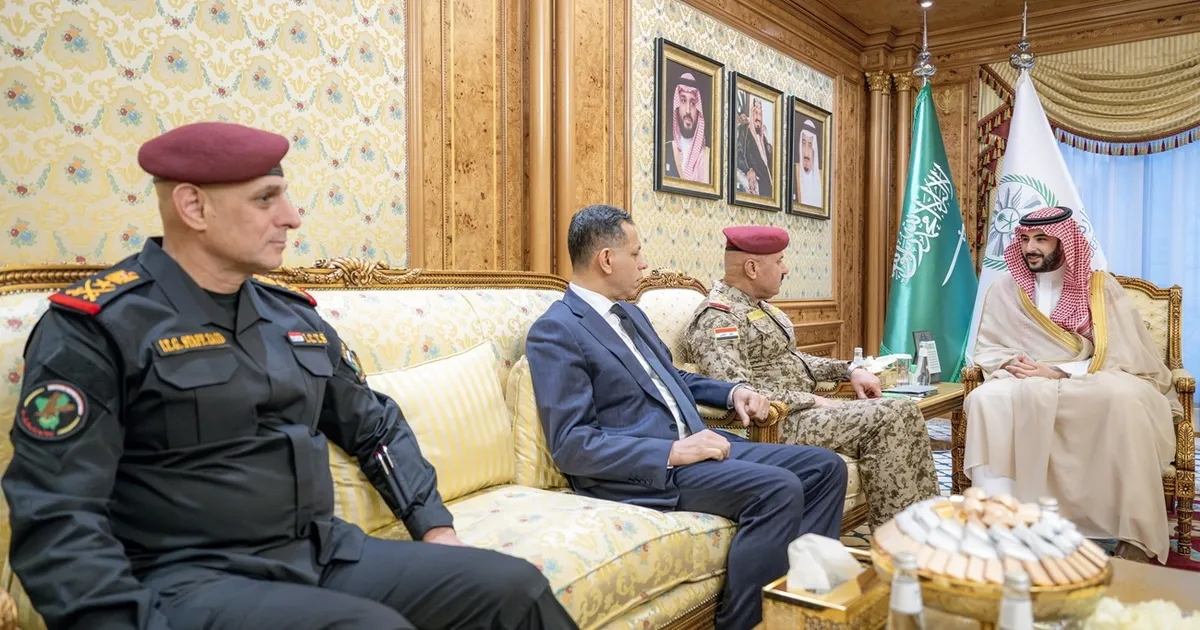 خالد بن سلمان يستقبل مسؤولا عراقيا رفيعا.. “شعب شقيق وجار عزيز”
