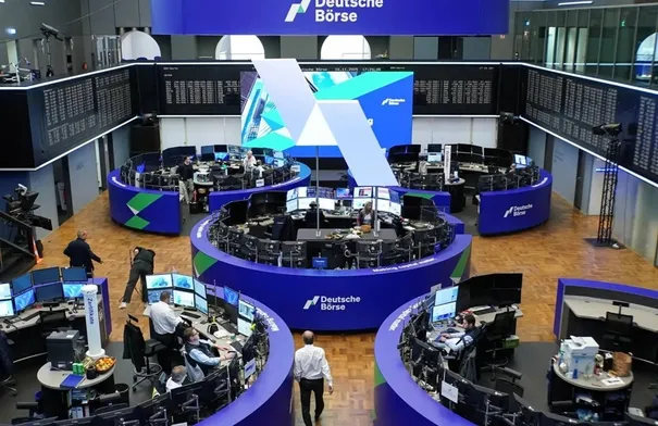 مؤشرات الأسهم الأوروبية تنهي الأسبوع على تباين…