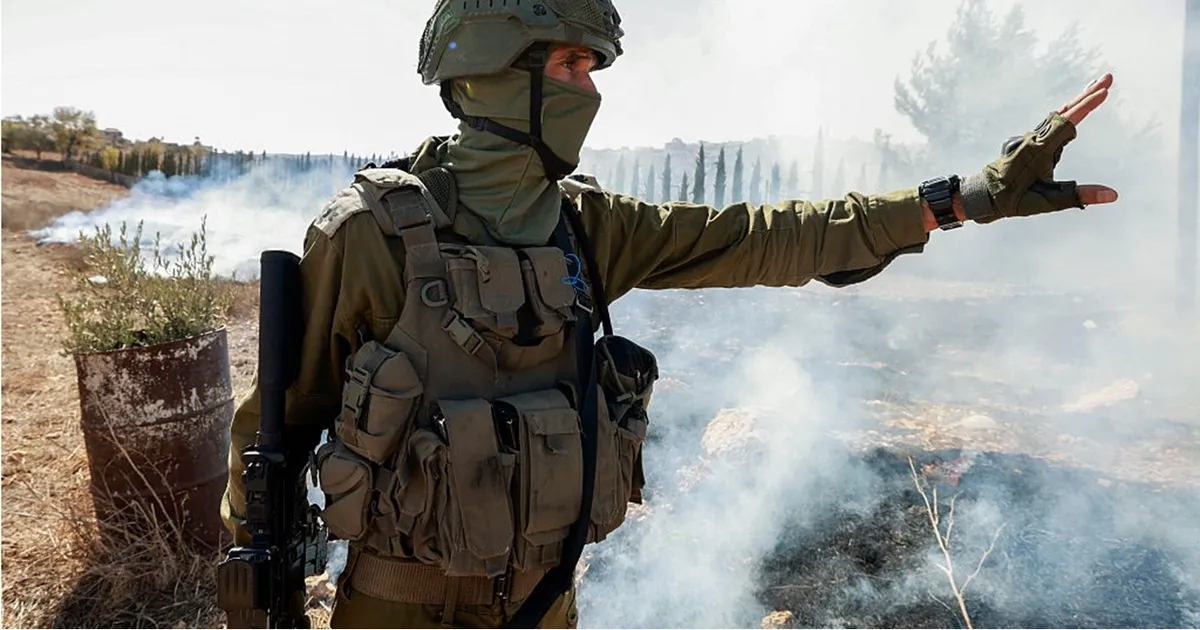 متضامنون فلسطينيون وأجانب يصلون قصرة لكسر حصار المستوطنين (شاهد)