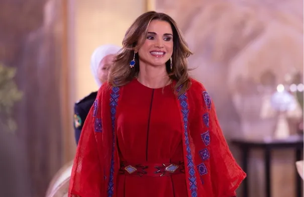 الملكة رانيا تهنئ الأميرة إيمان بقدوم مولودتيها…