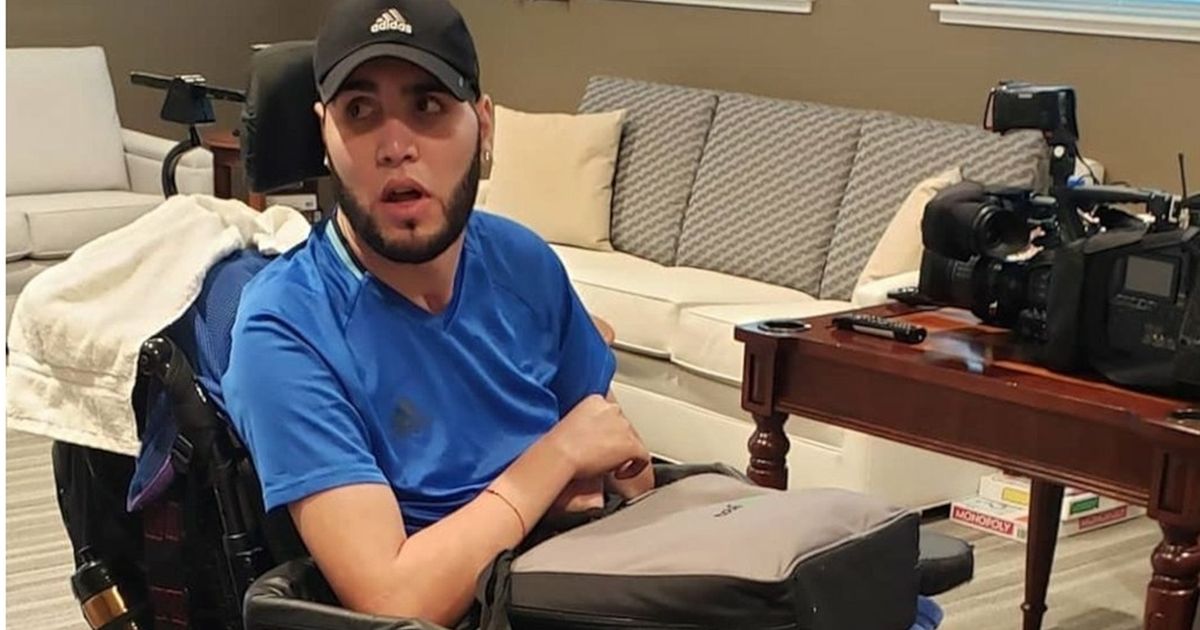 ضحية “لكمات محظورة”.. وفاة الملاكم كولون بعد 11 عاما من الشلل