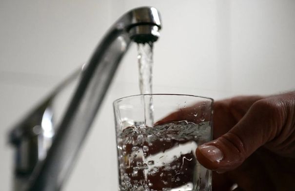 محافظ معان يبحث مع امين عام سلطة المياه تعزيز الواقع…