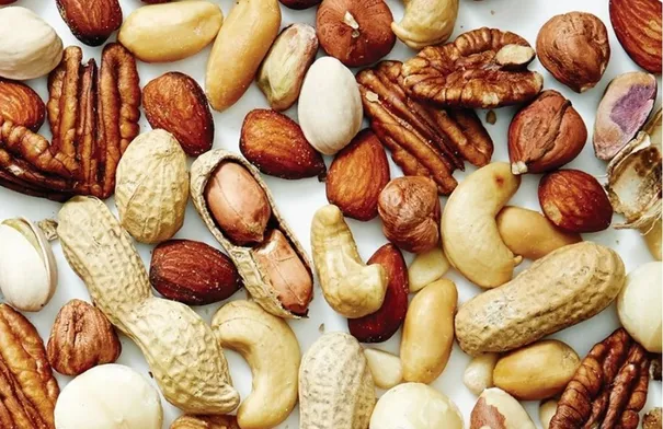 حفنة صغيرة يومياً.. ماذا تفعل المكسرات بجسمك؟…