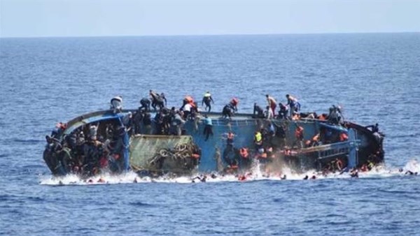 كارثة بحيرة كاريبا في زيمبابوي.. مقتـ.ـل 15 شخصًا وفقدان 27 آخرين بسبب غرق عبّارة