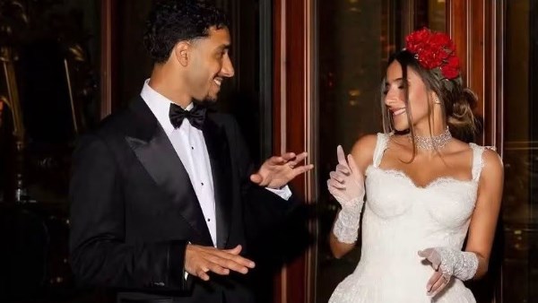 عمر مرموش يشارك لحظات من حفل زفافه في إيطاليا .. صور