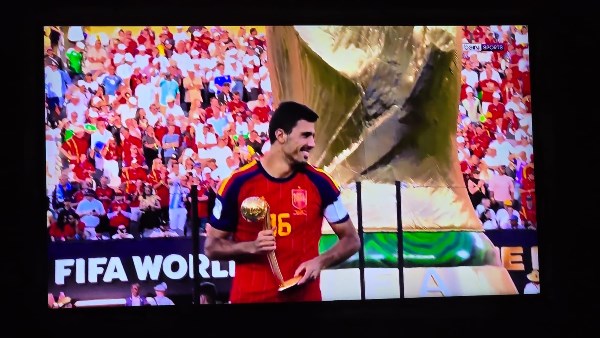 رودري وبرشلونة.. عرض جديد يشعل الساعات الحاسمة في صفقة الـ80 مليون يورو.. هل يرضخ مانشستر سيتي؟