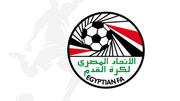 مصدر بـ لجنة الحكام: مقترحات جديدة للسماح للأندية بالاستماع إلى محادثات الـ VAR في الموسم الجديد