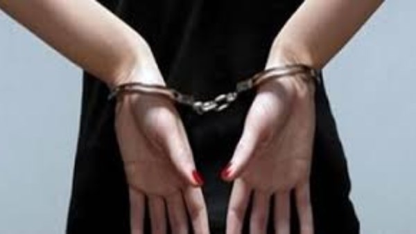 فيديوهات بملابس خادشة.. حبس صانعة محتوى شهيرة بالإسكندرية| تفاصيل