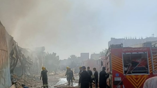 السيطرة على حريق مخزن أخشاب في الهرم بالجيزة