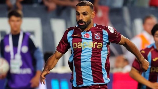 بسبب قدراته التهديفية.. صحيفة تركية تطالب بتغيير مركز محمد صلاح