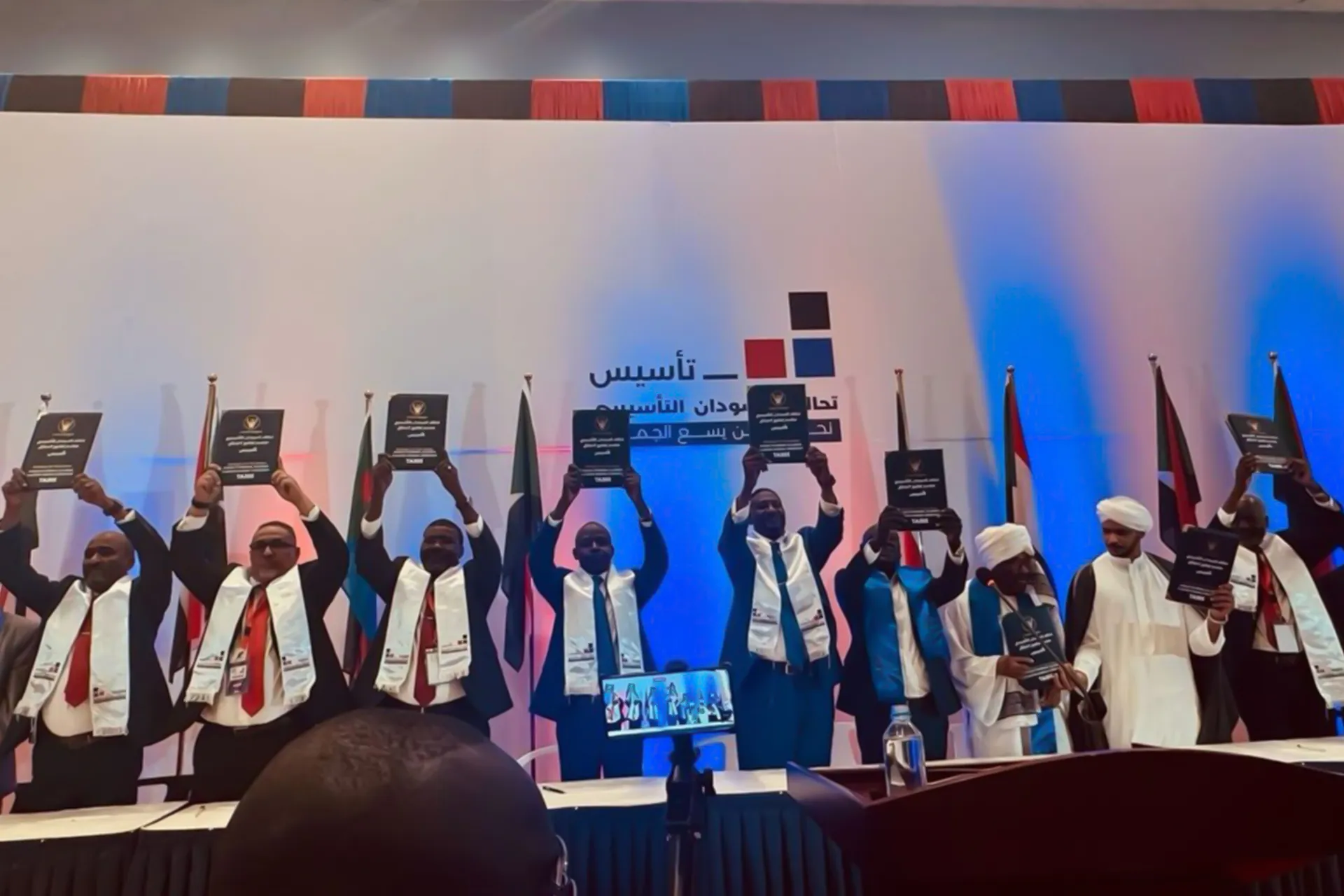 اعتقال رؤساء الإدارات المدنية بدارفور.. صراع نفوذ داخل “الدعم السريع”؟ | سياسة