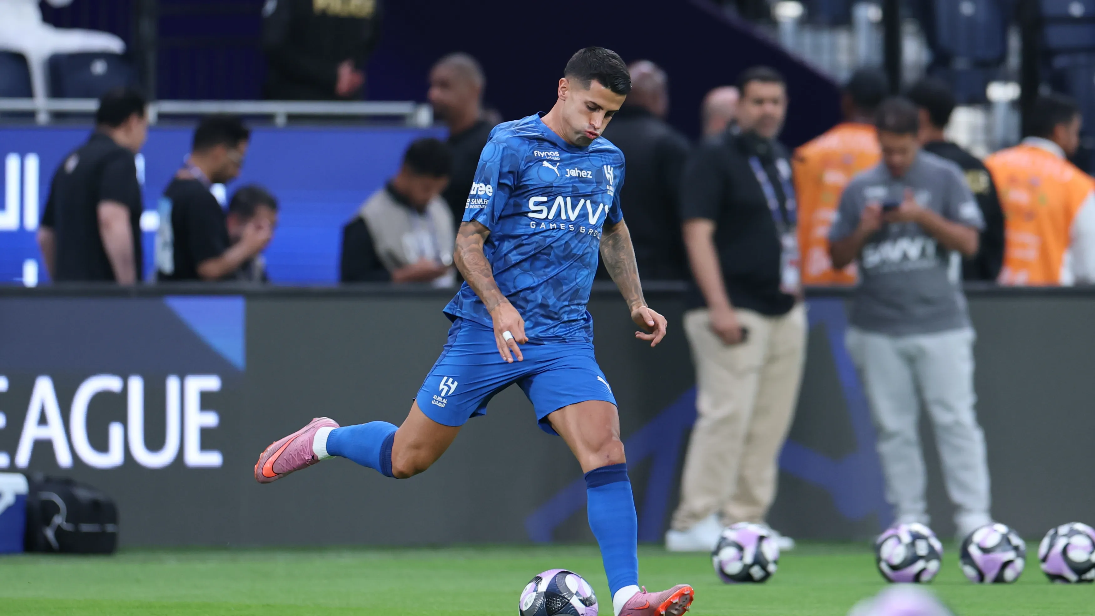 أزمة كانسيلو تتجدد في الهلال بقرار حاسم من إنزاجي