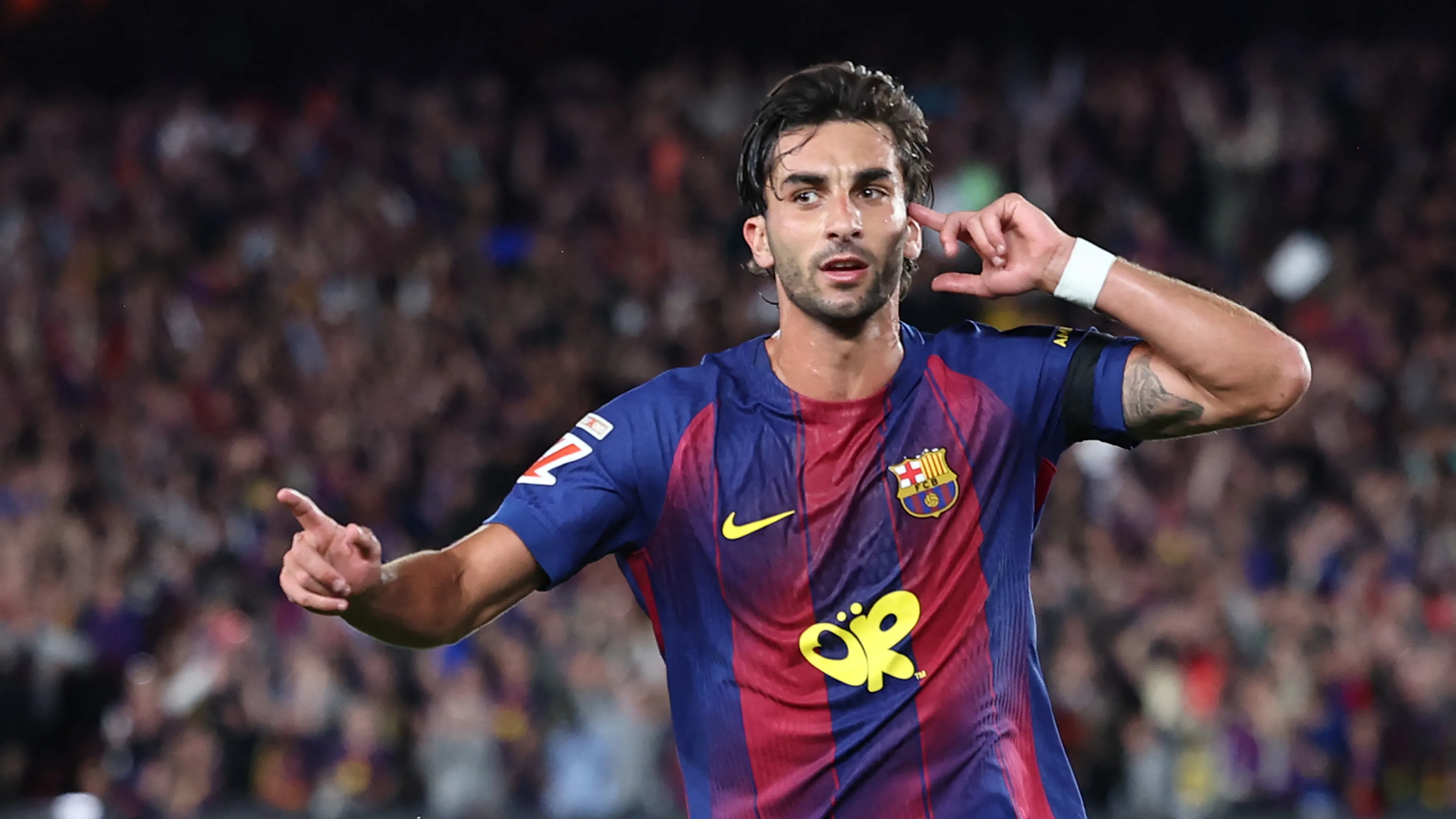 رسميًا.. برشلونة يعلن انتقال توريس إلى سان جيرمان