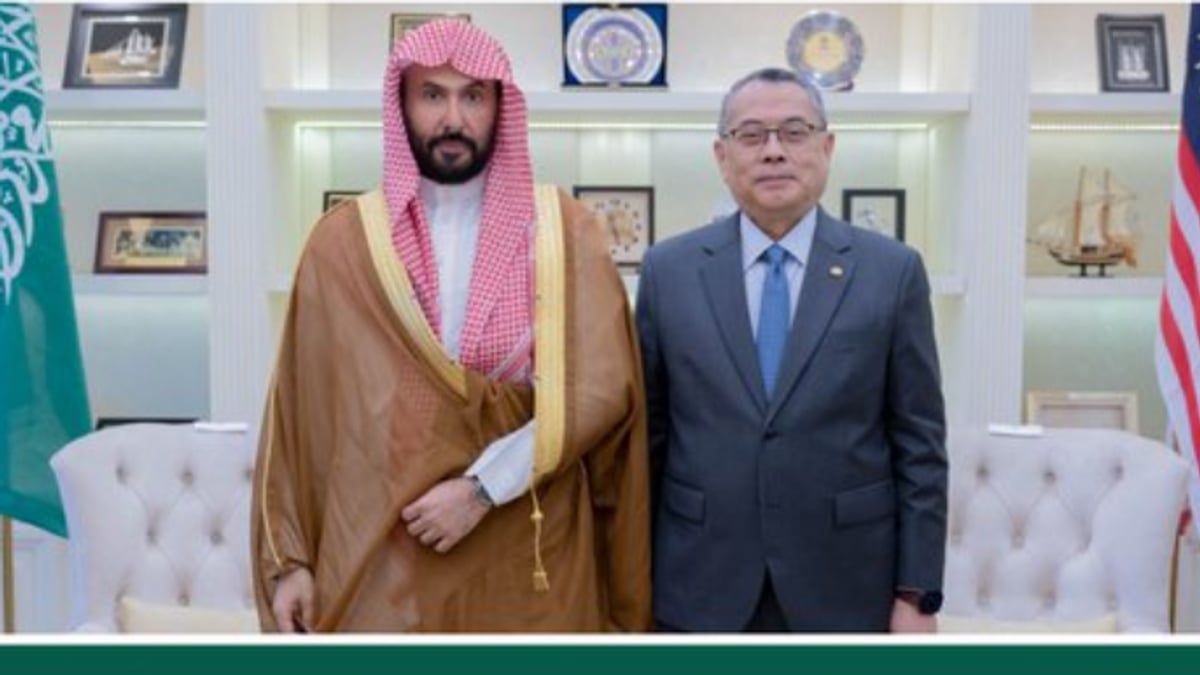 وزير العدل السعودي يوقع مذكرة تفاهم قضائية مع ماليزيا