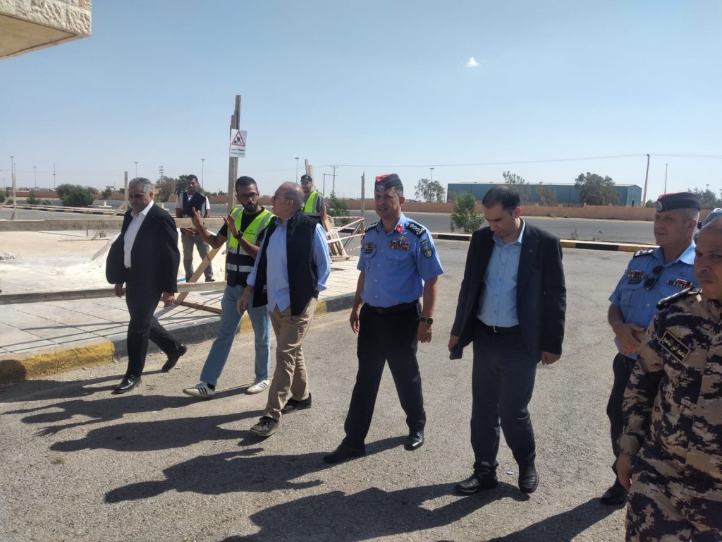 وزير الأشغال يؤكد ضرورة تسريع إنجاز التحسينات والتطوير في مركز حدود العمري