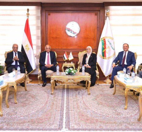 رئيس النيابة الإدارية تستقبل الدكتور علي عبد العال والنائب مصطفى بكري للتهنئة بمنصبها