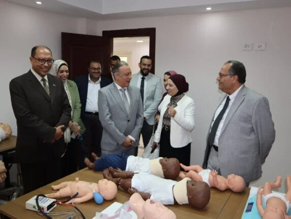 جامعة الجلالة تدرب 100 طالب بطب جامعة شرق العاصمة على الإسعافات الأولية – الأسبوع