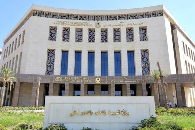 ضوابط التحويل بين المعاهد الأزهرية والمدارس لعام 2027.. التعليم توضح – الأسبوع
