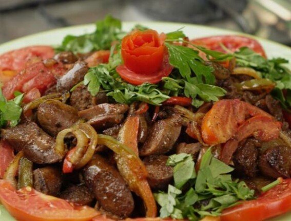طريقة عمل طاجن السجق بالخضار في الفرن بمذاق شهي – الأسبوع