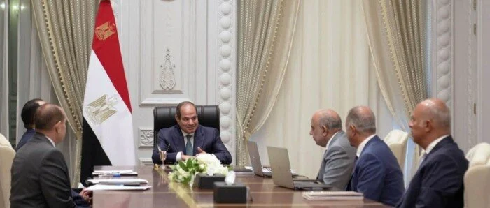 الرئيس السيسي يوجه بضرورة تنمية التصنيع المحلي في الرمال السوداء والعناصر الأرضية النادرة