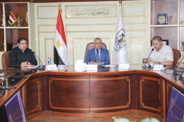 محافظ بني سويف يترأس اجتماع اللجنة العليا للبت في تقنين أراضي أملاك الدولة