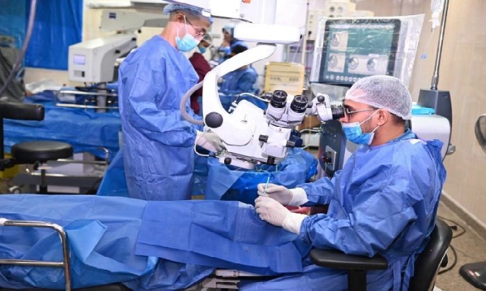 خلال 30 يوم.. قسم جراحة العيون بمستشفيات سوهاج الجامعية يجري 349 عملية جراحية متخصصة