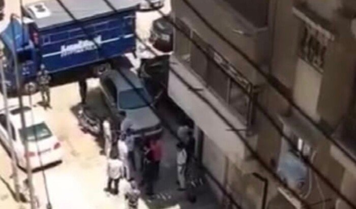 اعترفا أمام النيابة العامة.. المتهمان بقتل مسن بورسعيد يمثلان الجريمة: خنقاه وسرقا أمواله