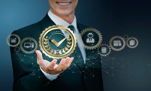 كورسات بشهادات معتمدة.. كيف تساعدك الدورات المهنية في تطوير مهاراتك ومستقبلك الوظيفي؟