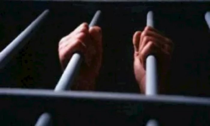 انتحلوا صفة الشرطة وسرقوا تاجر ذهب.. تفاصيل حبس 11 متهمًا 4 أيام – الأسبوع